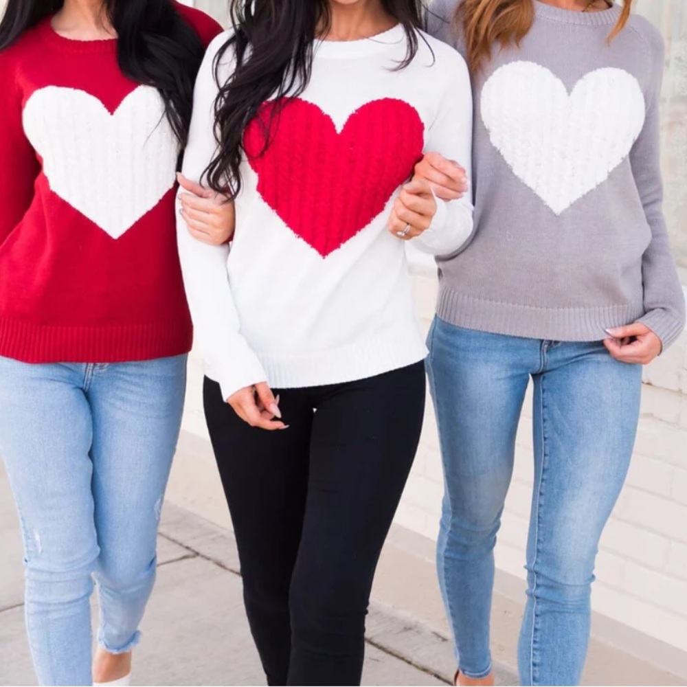 Beautiful Heart ❤️ pull over sweater